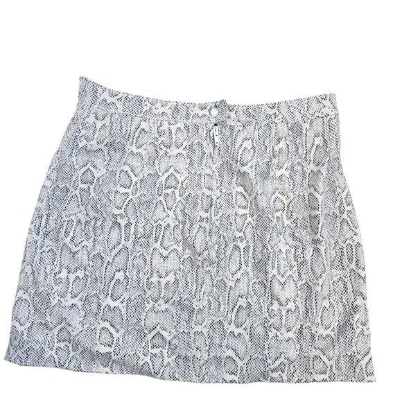Free People Midnight Magic Snake Print Zip Mini Skirt Ladies Size 8 (M) Stretchy - Picture 8 of 13